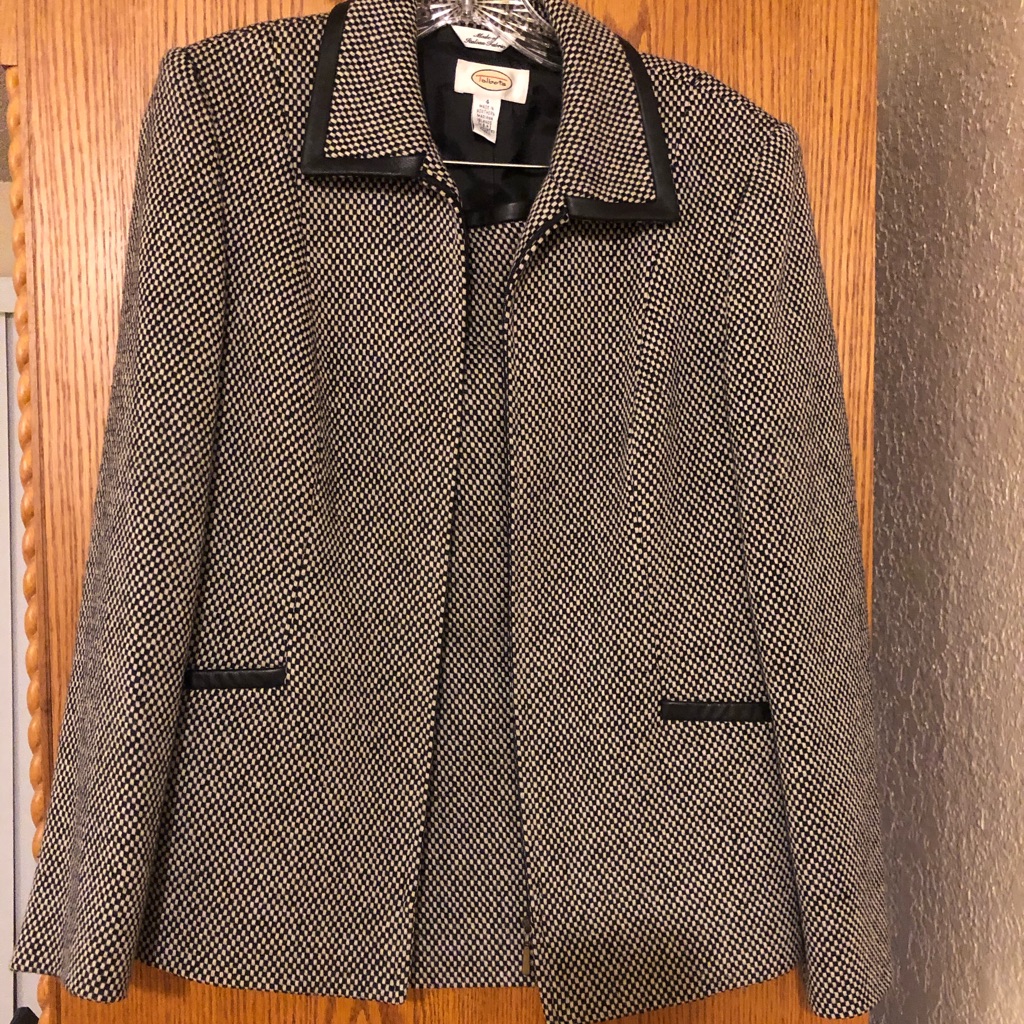 Classic Black & White Textured Women's Jacket